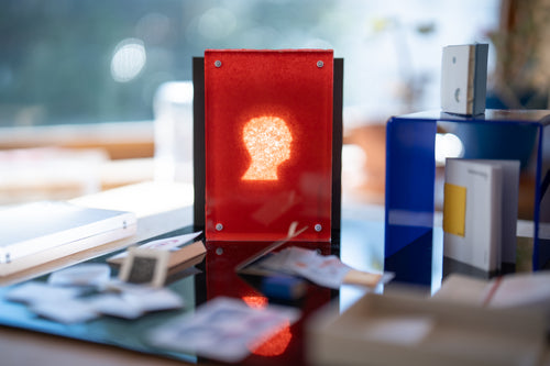 Featured 17: Naranja Publicaciones「東京を書くとき、私の手はミニチュアを思い浮かべます」