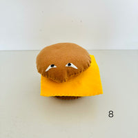 We Sell No.1 Burger2026 (CHEESE BURGER) / Yuri Hasegawa