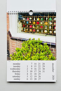 Cats and Dogs in the Window Calendar 2026 / Chantal Rens