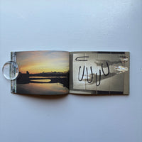 (Signed) DEAD LEAVES 枯れ葉 / 立花文穂 *球体號外付