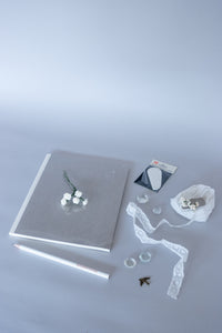 12. 平和を希求するセット / 小林エリカ