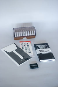 21. ブラックアンドホワイトセット / 小林エリカ