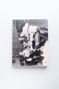 (signed) In Almost Every Picture #10 / Erik Kessels, Michel Campeau